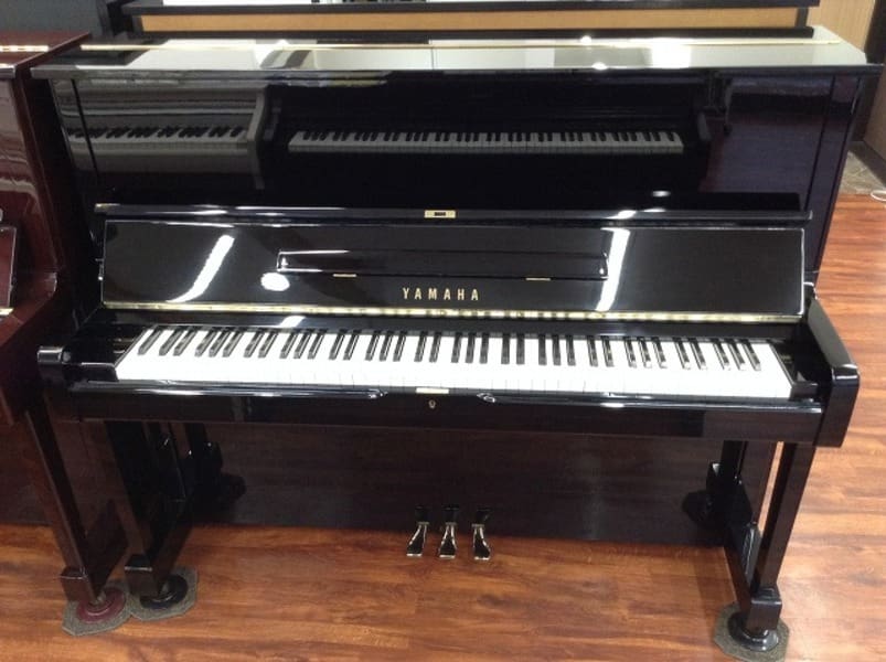 YamahaU1M